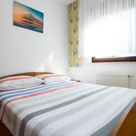 Apartment Bobi *